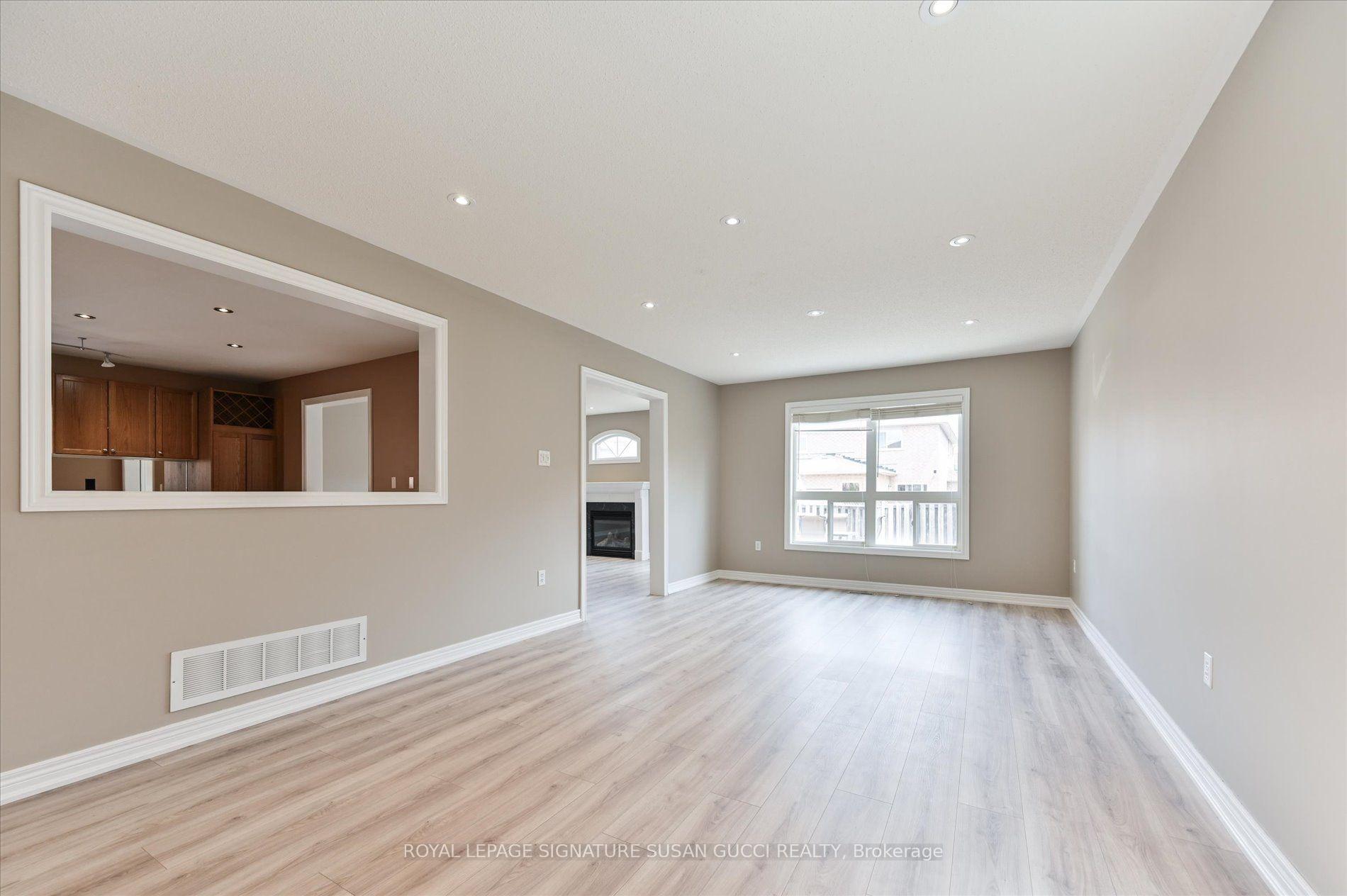 Photo 5 of 51 Landsdown Crescent, Markham, Wismer — HOMEH