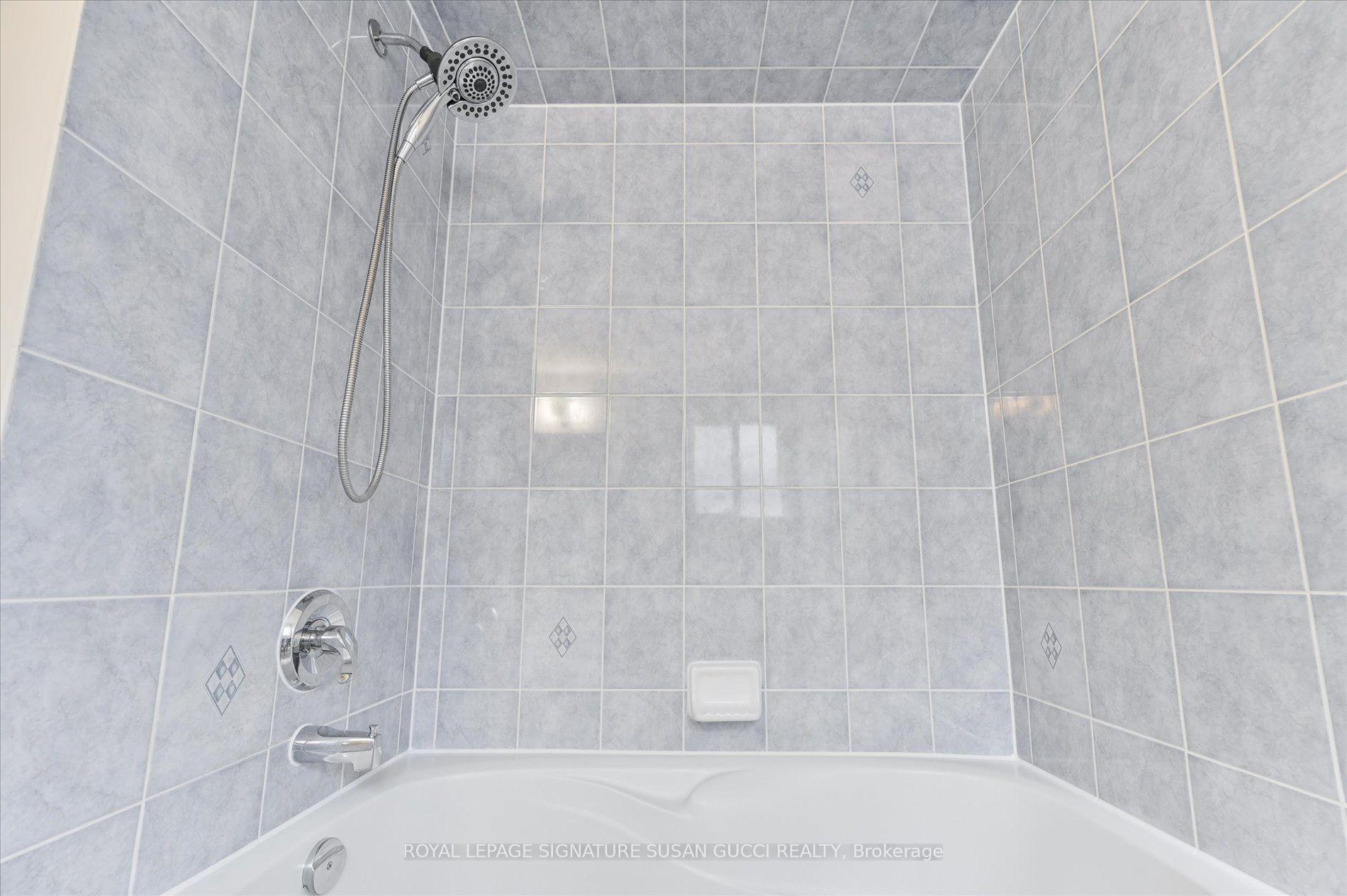 Photo 22 of 51 Landsdown Crescent, Markham, Wismer — HOMEH