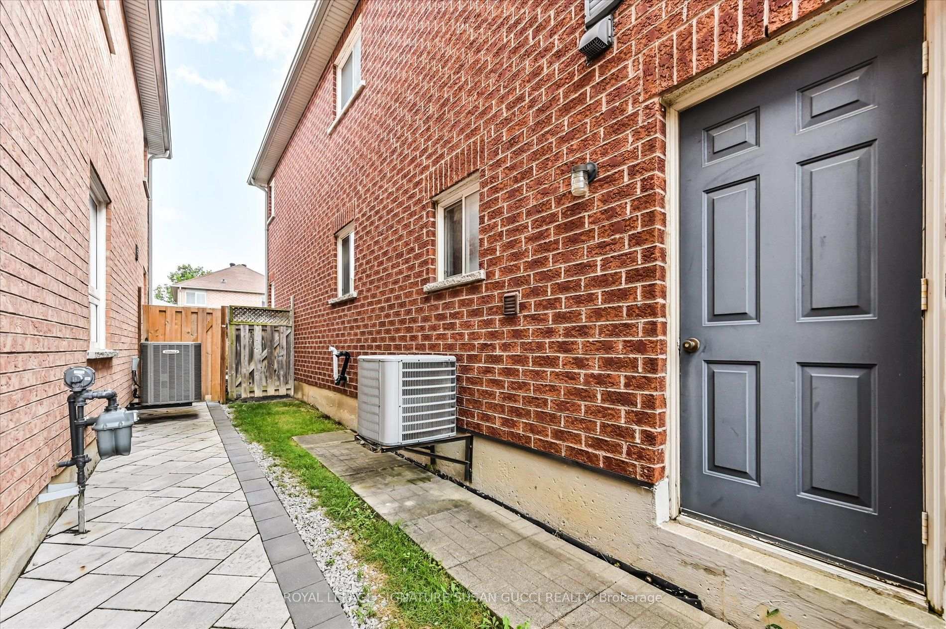 Photo 26 of 51 Landsdown Crescent, Markham, Wismer — HOMEH