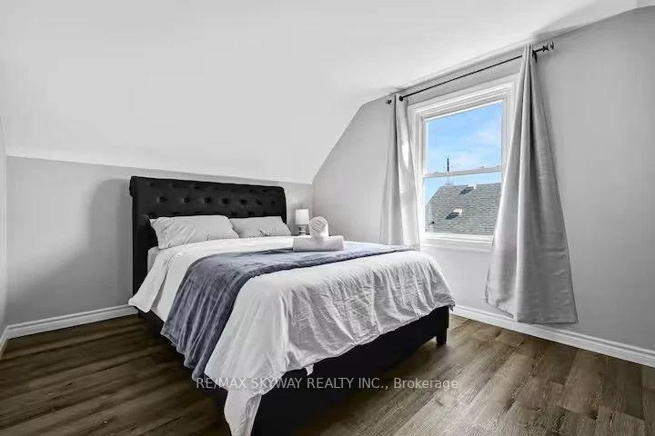 Photo 12 of 6292 Bellevue Street, Niagara Falls, Morrison — HOMEH