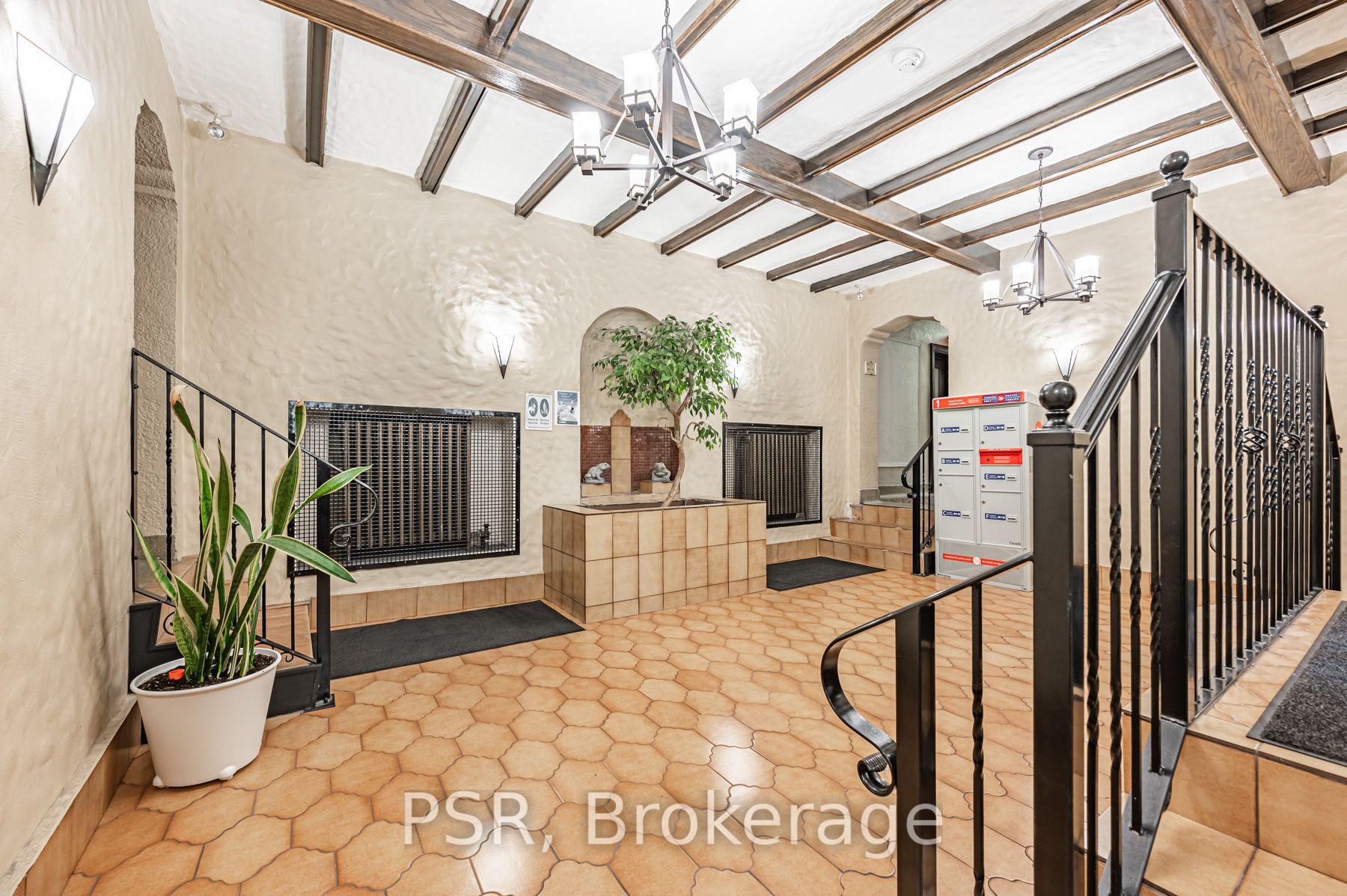 Photo 3 of Unit 108, 480 Oriole Parkway, Toronto, Yonge-Eglinton — HOMEH