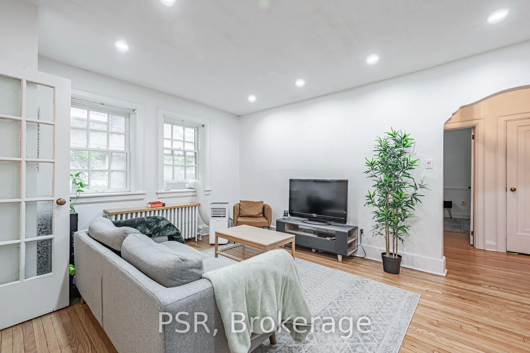 Photo 6 of Unit 108, 480 Oriole Parkway, Toronto, Yonge-Eglinton — HOMEH