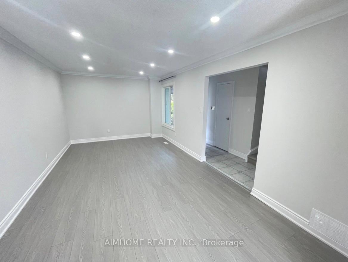 Photo 4 of 21 Maitland Drive S, Markham, Milliken Mills West — HOMEH