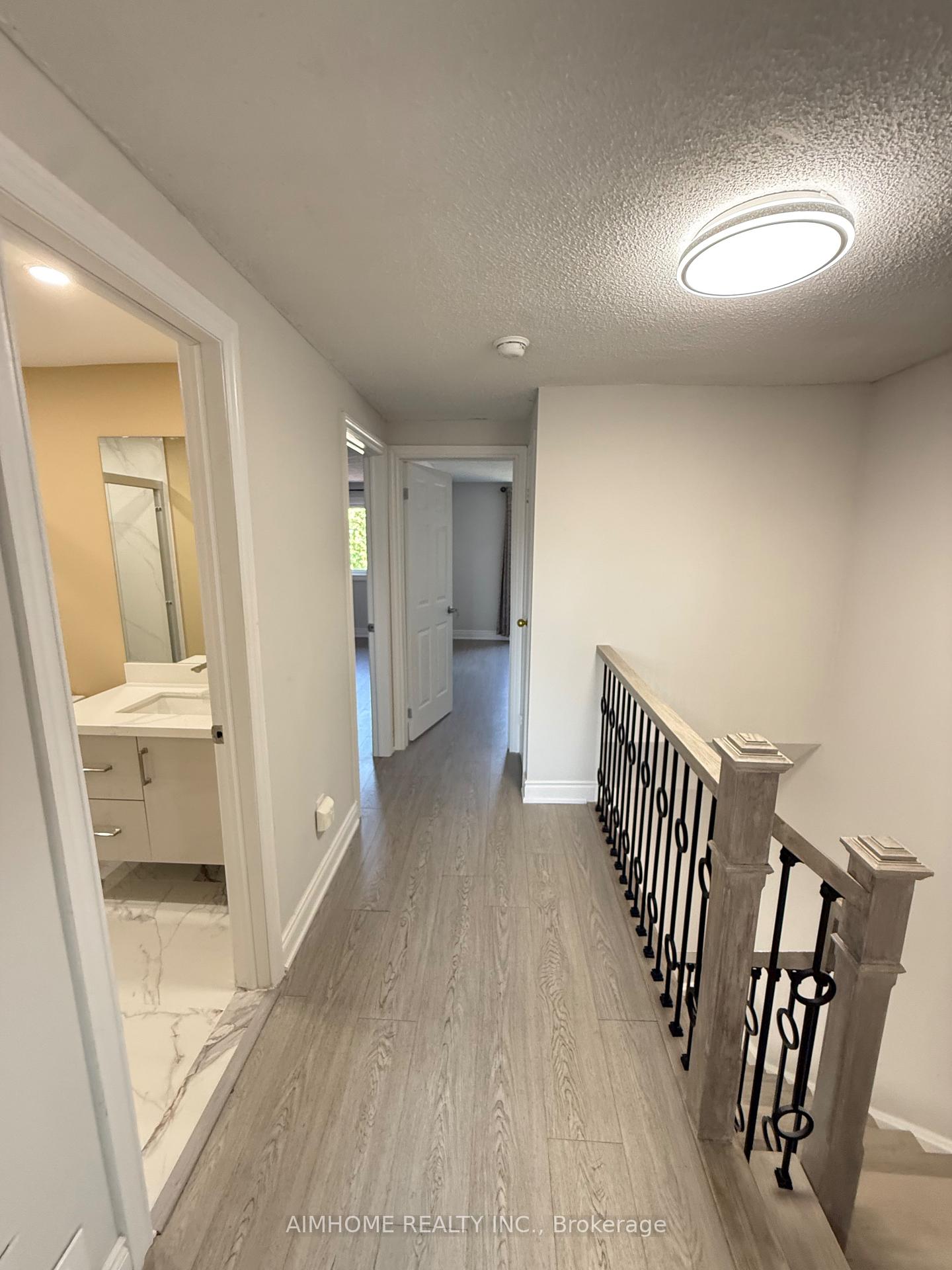 Photo 16 of 21 Maitland Drive S, Markham, Milliken Mills West — HOMEH