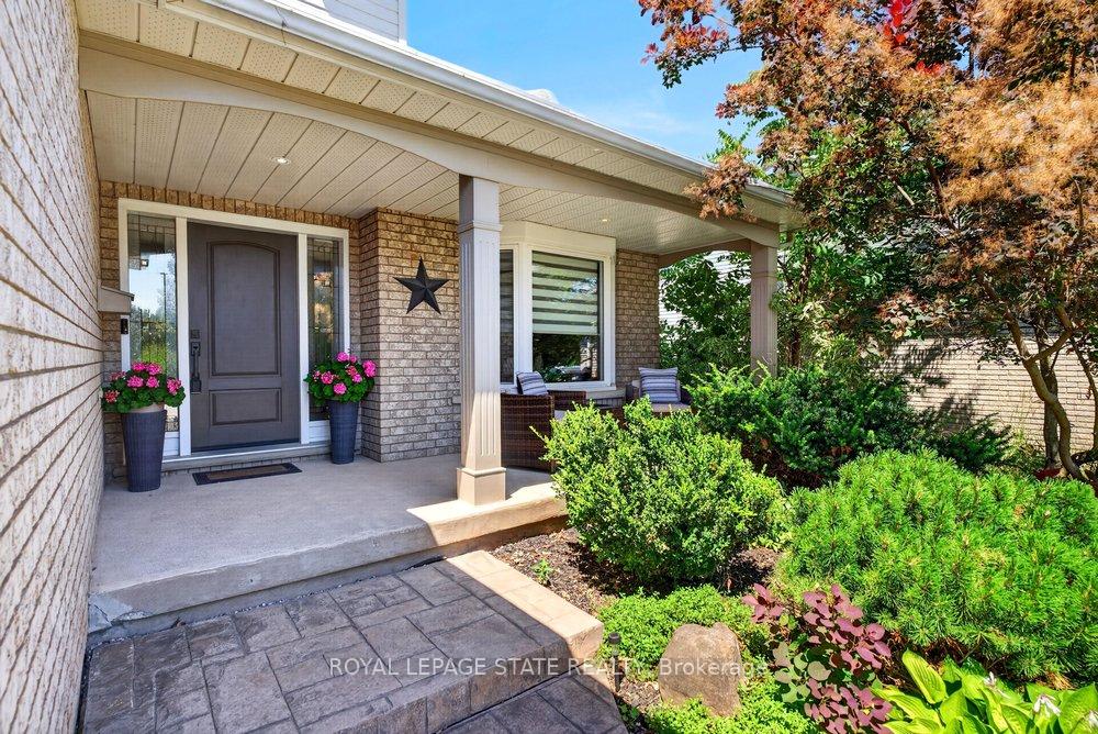 Photo 12 of 5140 Crimson King Way, Lincoln, Beamsville — HOMEH