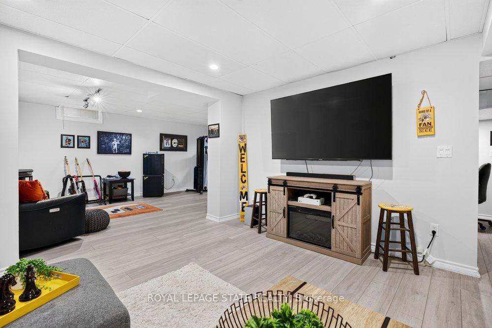Photo 36 of 5140 Crimson King Way, Lincoln, Beamsville — HOMEH