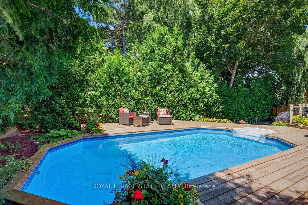 Photo 2 of 5140 Crimson King Way, Lincoln, Beamsville — HOMEH