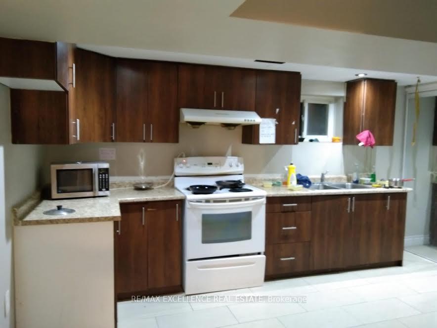 Photo 17 of 7208 Hermitage Road, Mississauga, Malton — HOMEH
