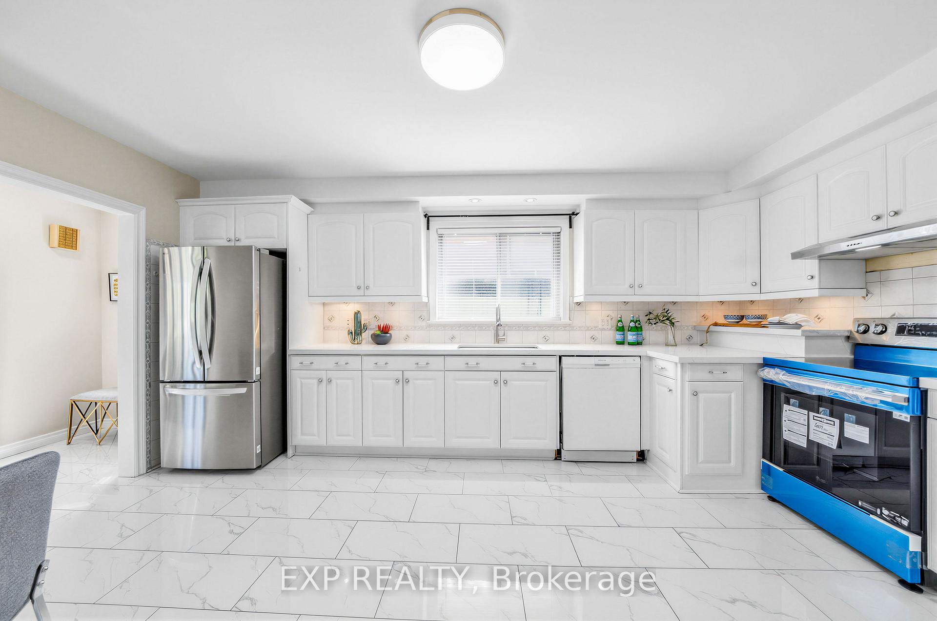 Photo 14 of 177 Overbrook Place, North York, Bathurst Manor — HOMEH