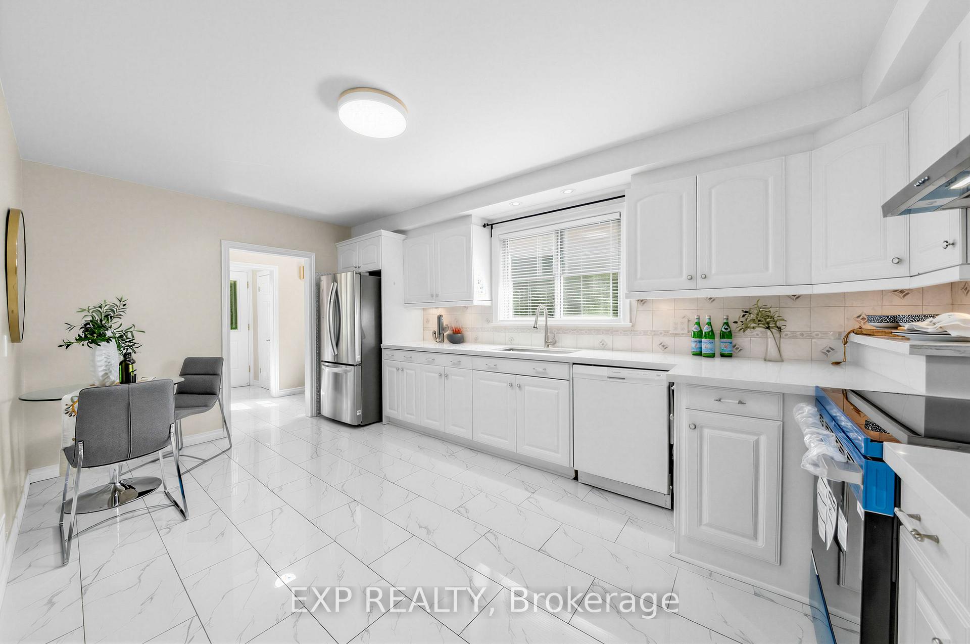 Photo 17 of 177 Overbrook Place, North York, Bathurst Manor — HOMEH