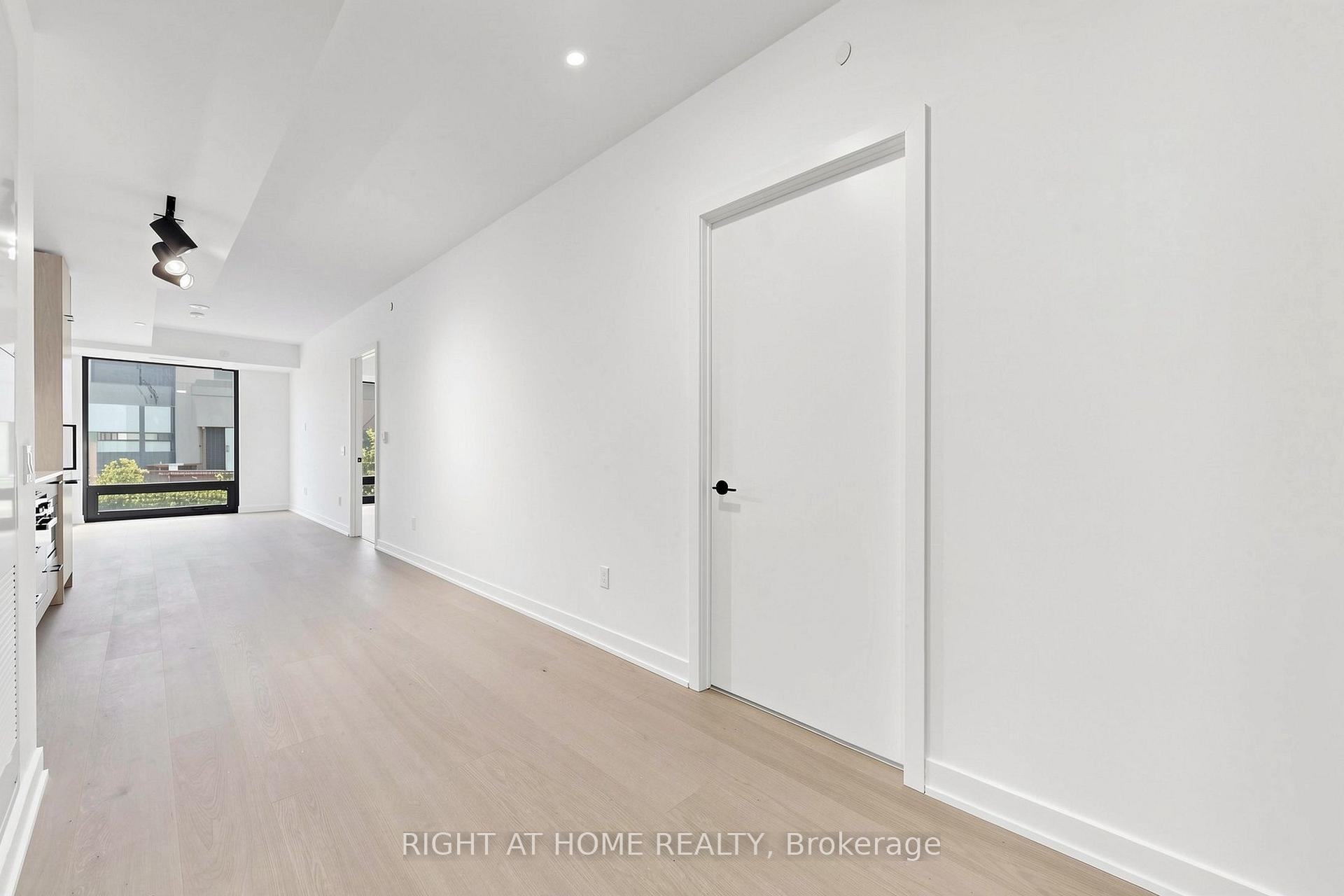 Photo 2 of Unit 536, 91 Montclair Avenue, Toronto, Forest Hill South — HOMEH