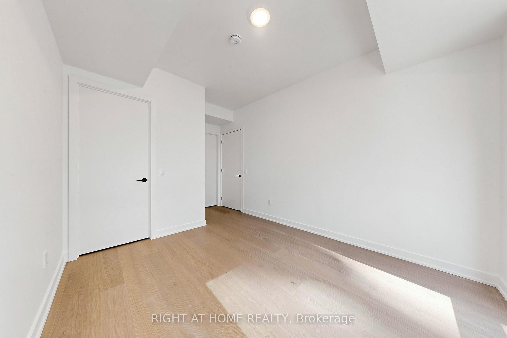 Photo 3 of Unit 536, 91 Montclair Avenue, Toronto, Forest Hill South — HOMEH