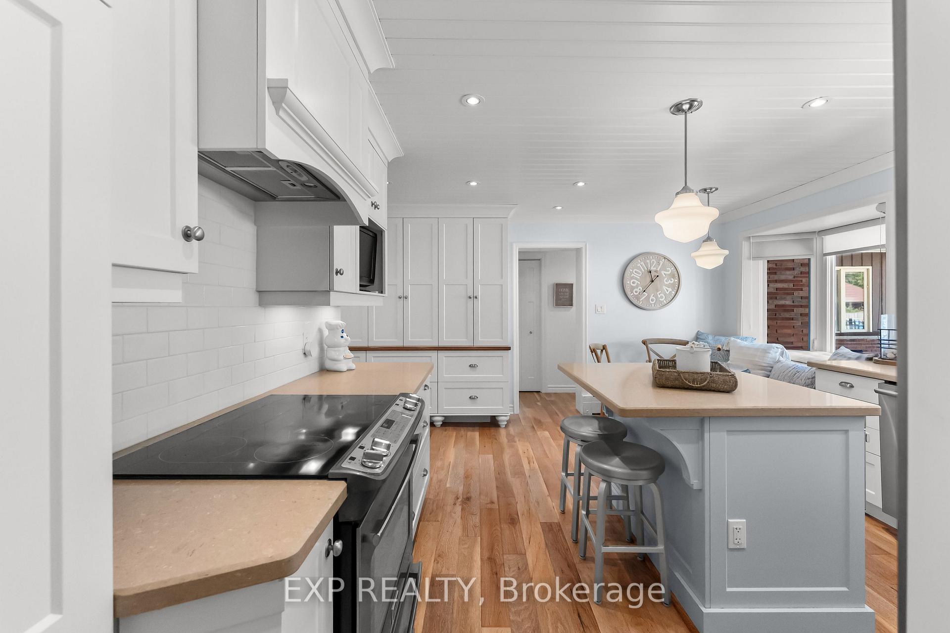 Photo 14 of 3279 Saint Patrick Avenue, Niagara Falls, Stamford — HOMEH