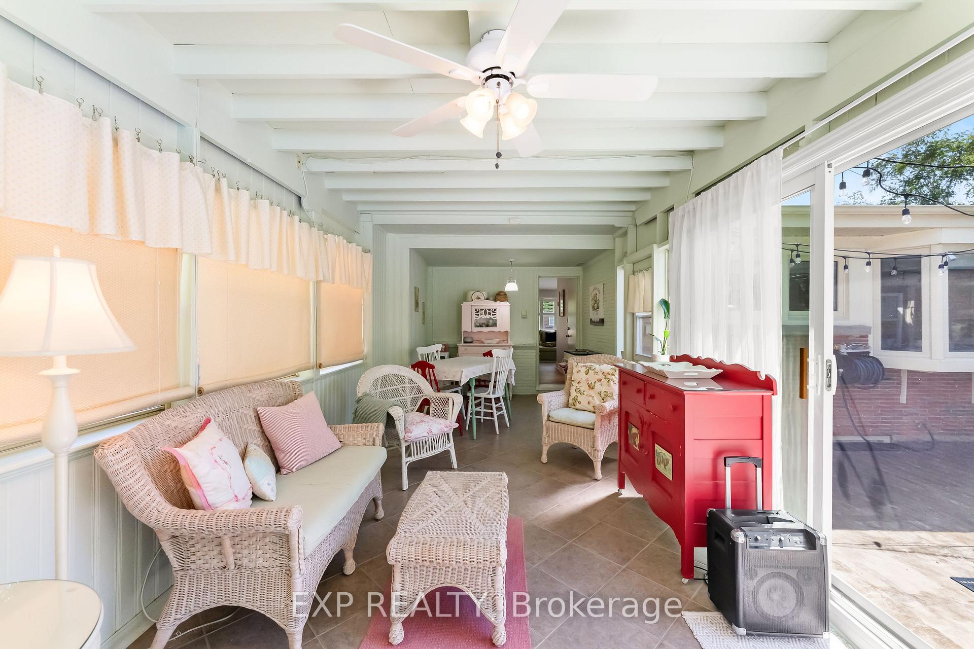 Photo 17 of 3279 Saint Patrick Avenue, Niagara Falls, Stamford — HOMEH