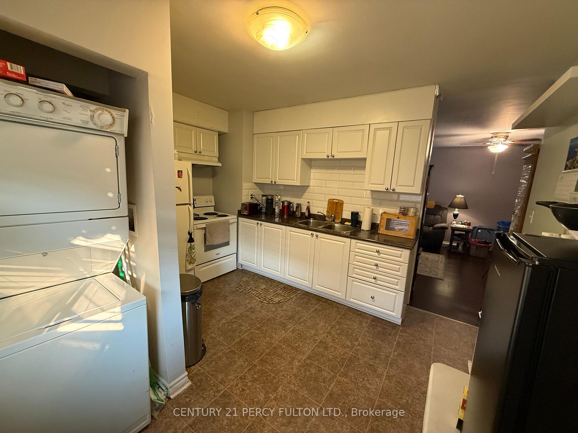 Photo 3 of Unit Unit 1, 220 Rosedale Drive, Whitby, Downtown Whitby — HOMEH