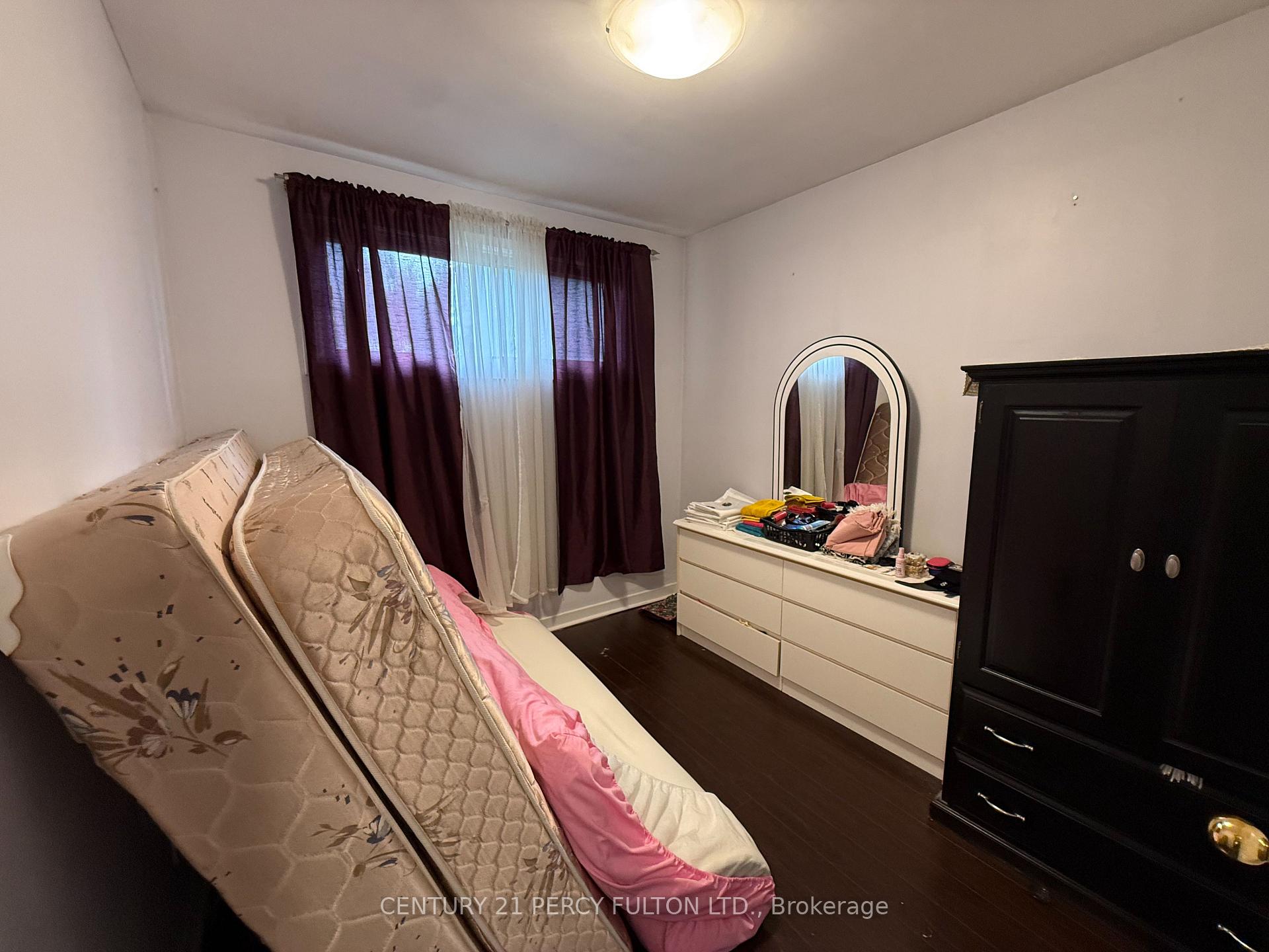 Photo 10 of Unit Unit 1, 220 Rosedale Drive, Whitby, Downtown Whitby — HOMEH