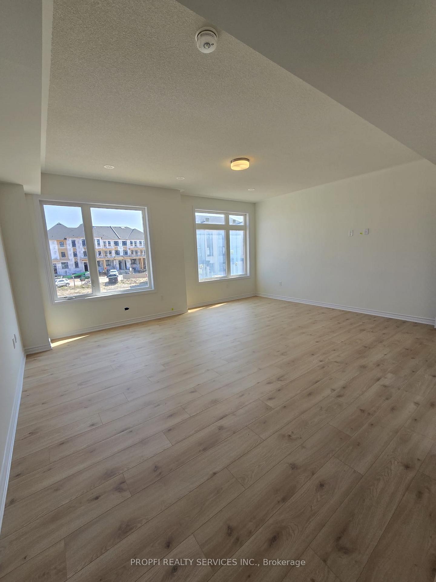 Photo 2 of Unit Upper, 38 Thornbird Crescent, Brampton, Northwest Brampton — HOMEH