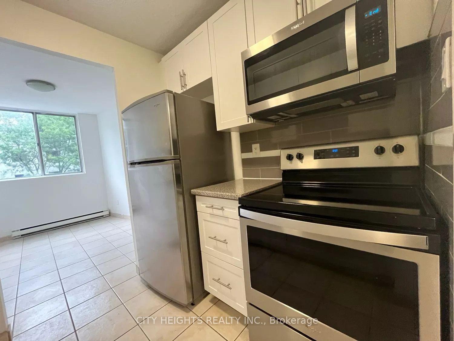 Photo 11 of 294 Chandler Drive, Kitchener, Laurentian Hills — HOMEH