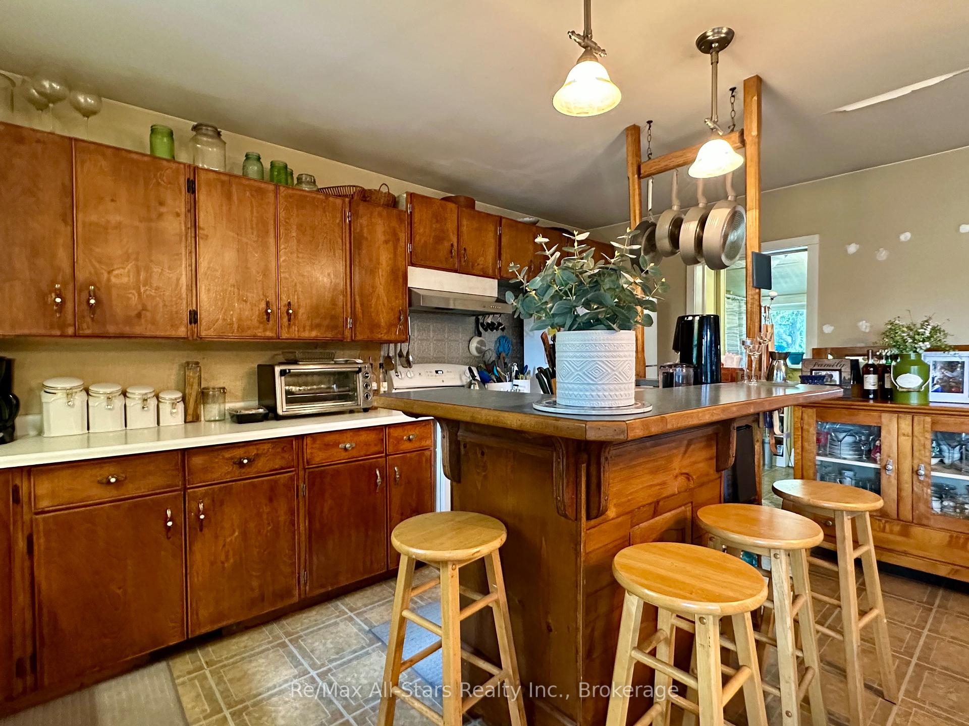 Photo 5 of 547 County Rd 36, Trent Lakes — HOMEH