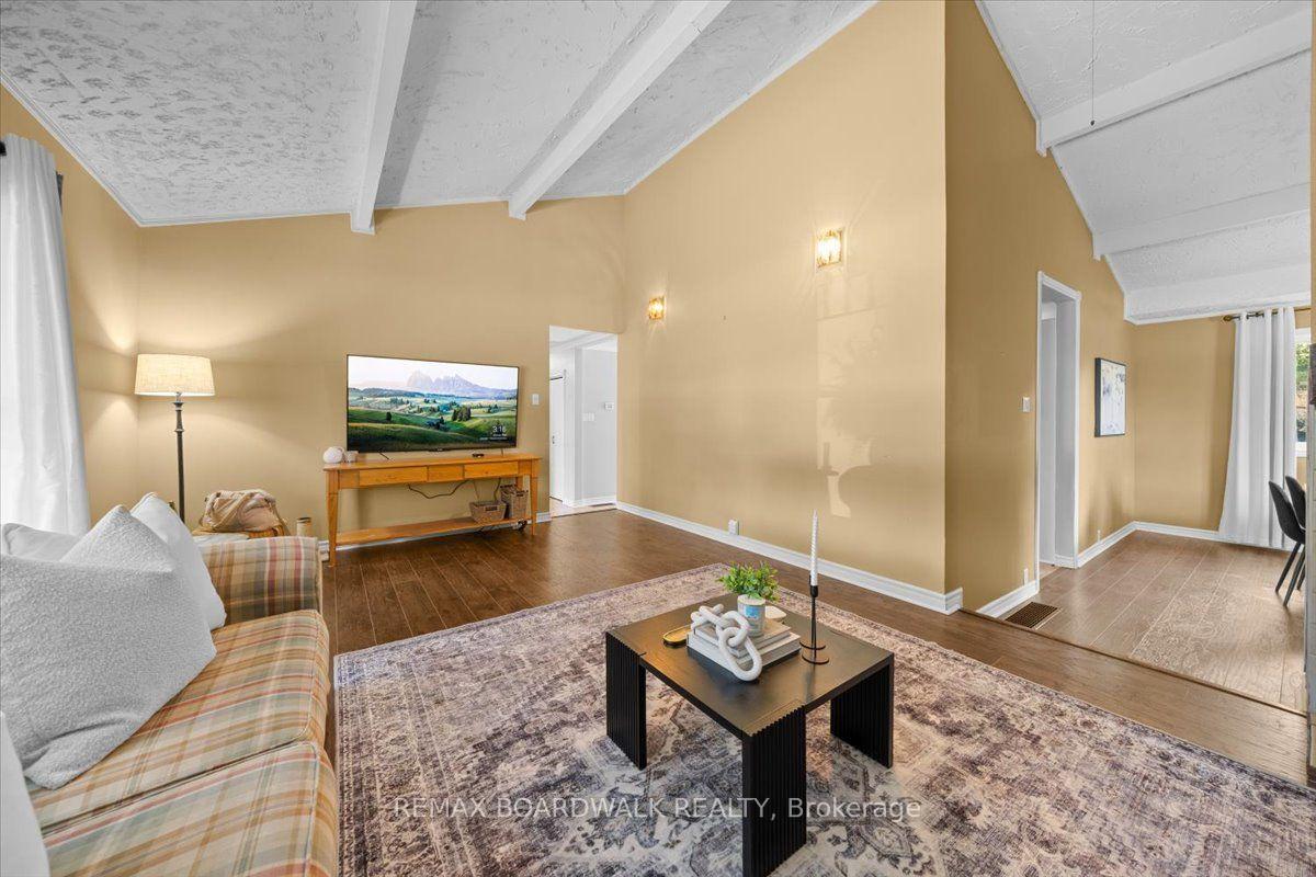 Photo 14 of 201 Linda Loop, Ottawa, Kinburn — HOMEH