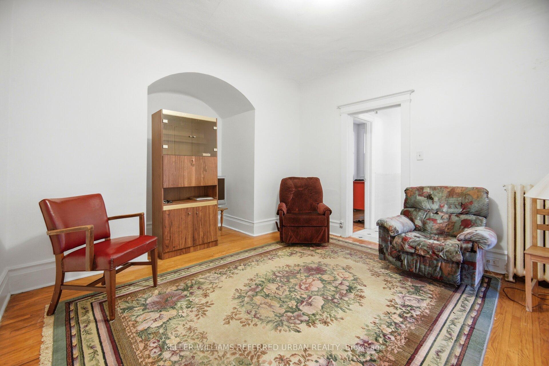 Photo 5 of 126 Close Avenue, Toronto, South Parkdale — HOMEH