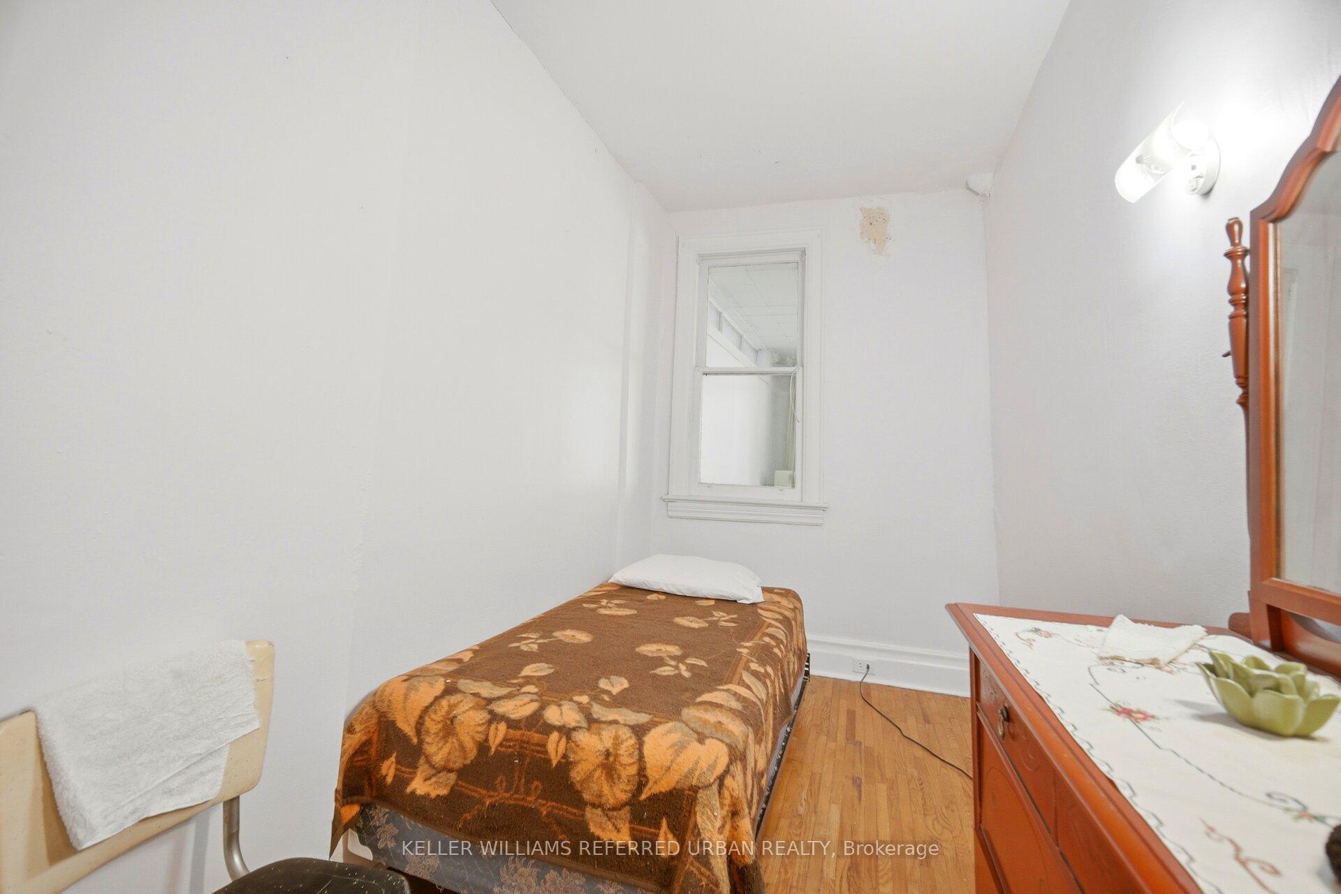 Photo 13 of 126 Close Avenue, Toronto, South Parkdale — HOMEH