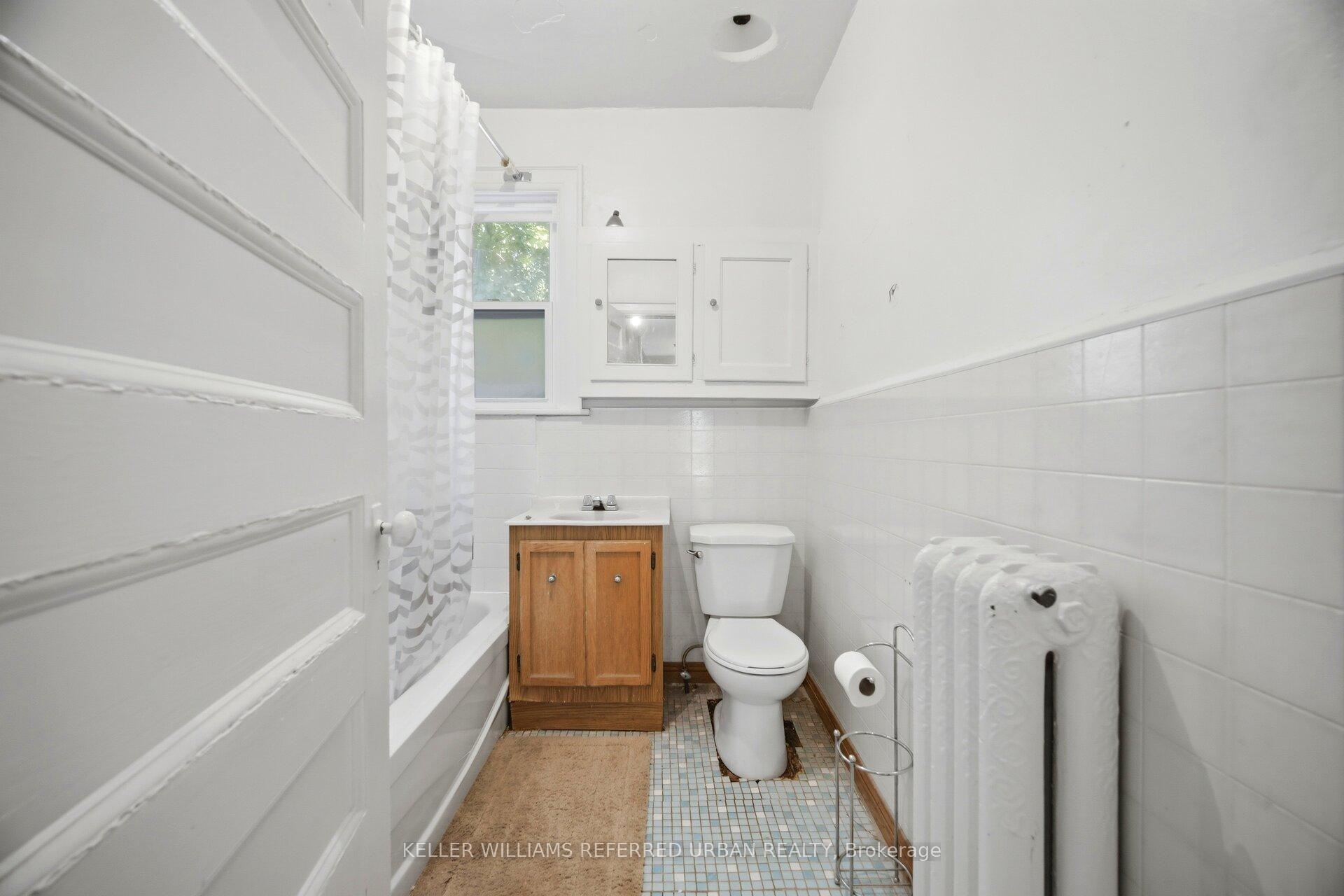 Photo 29 of 126 Close Avenue, Toronto, South Parkdale — HOMEH