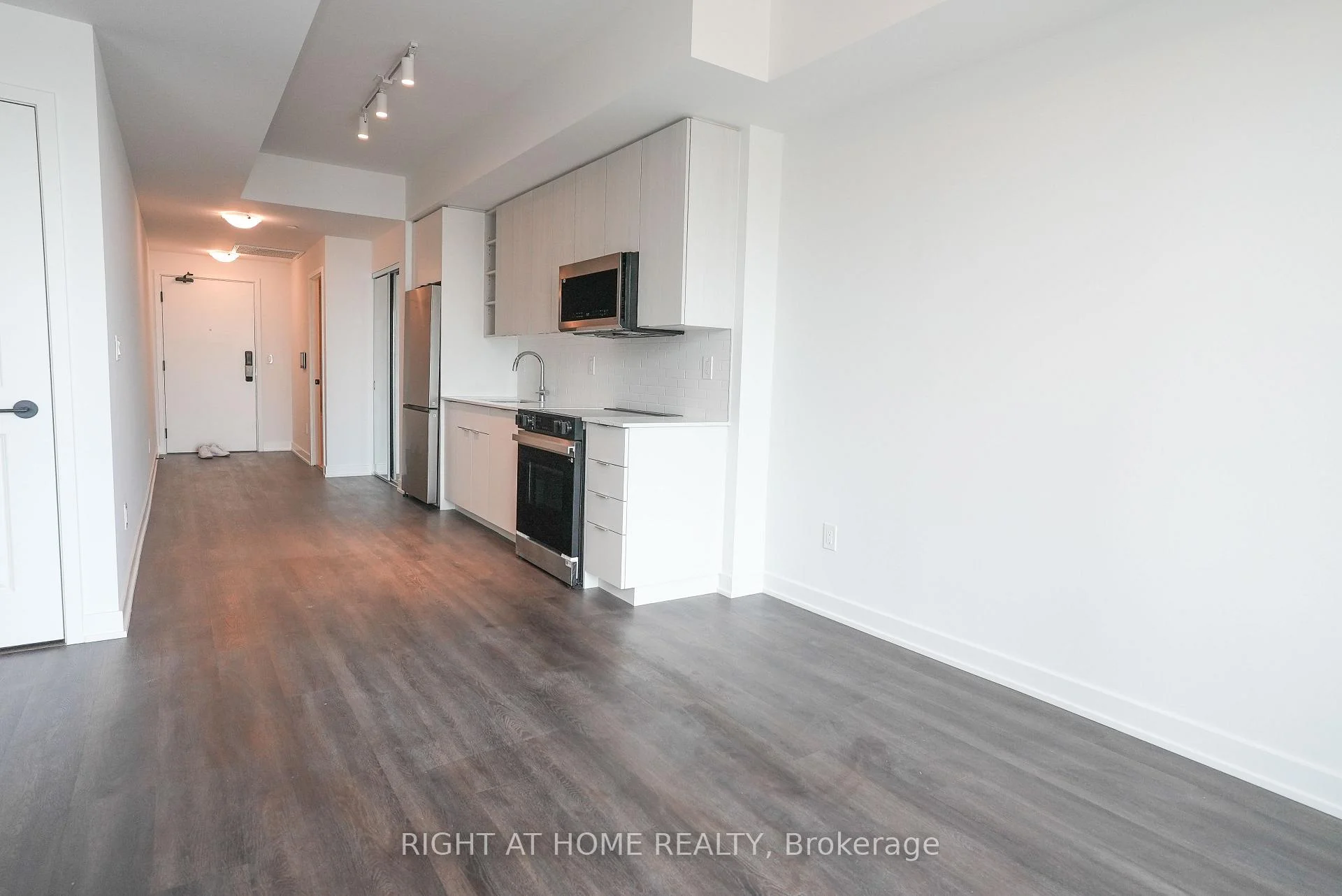 Photo 32 of Unit 308, 2075 Lakeshore Road, Burlington, Brant — HOMEH