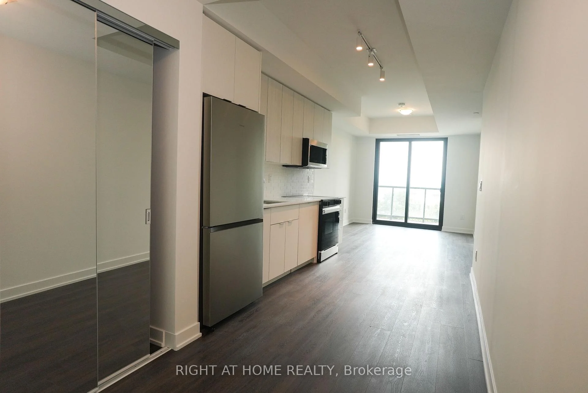 Photo 33 of Unit 308, 2075 Lakeshore Road, Burlington, Brant — HOMEH