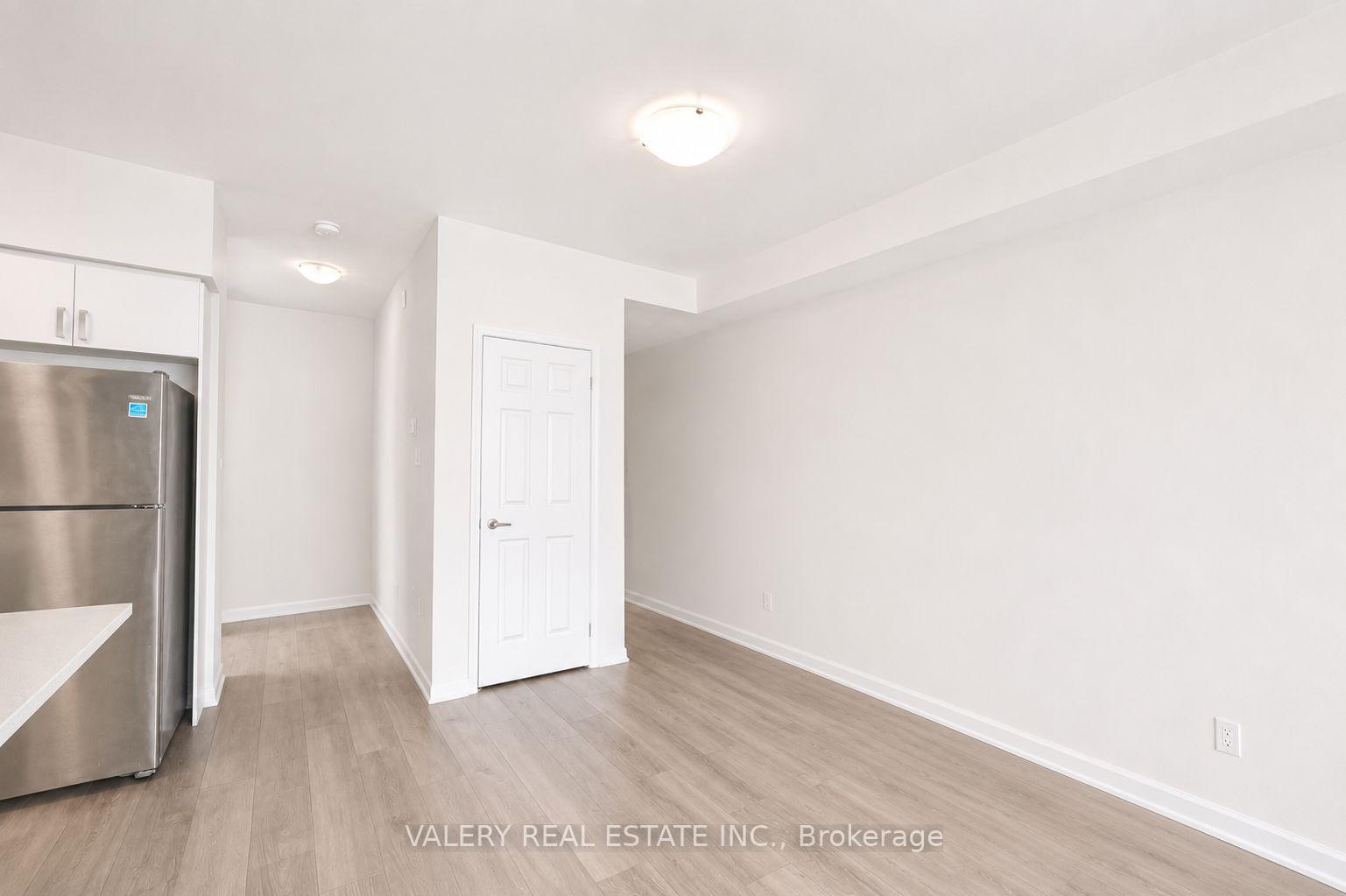 Photo 3 of Unit 15, 20 Woodstream Drive, Etobicoke, West Humber-Clairville — HOMEH