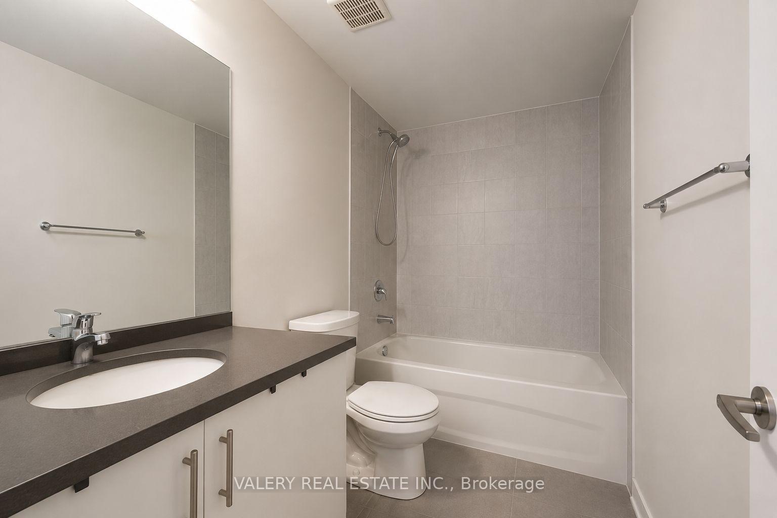 Photo 10 of Unit 15, 20 Woodstream Drive, Etobicoke, West Humber-Clairville — HOMEH