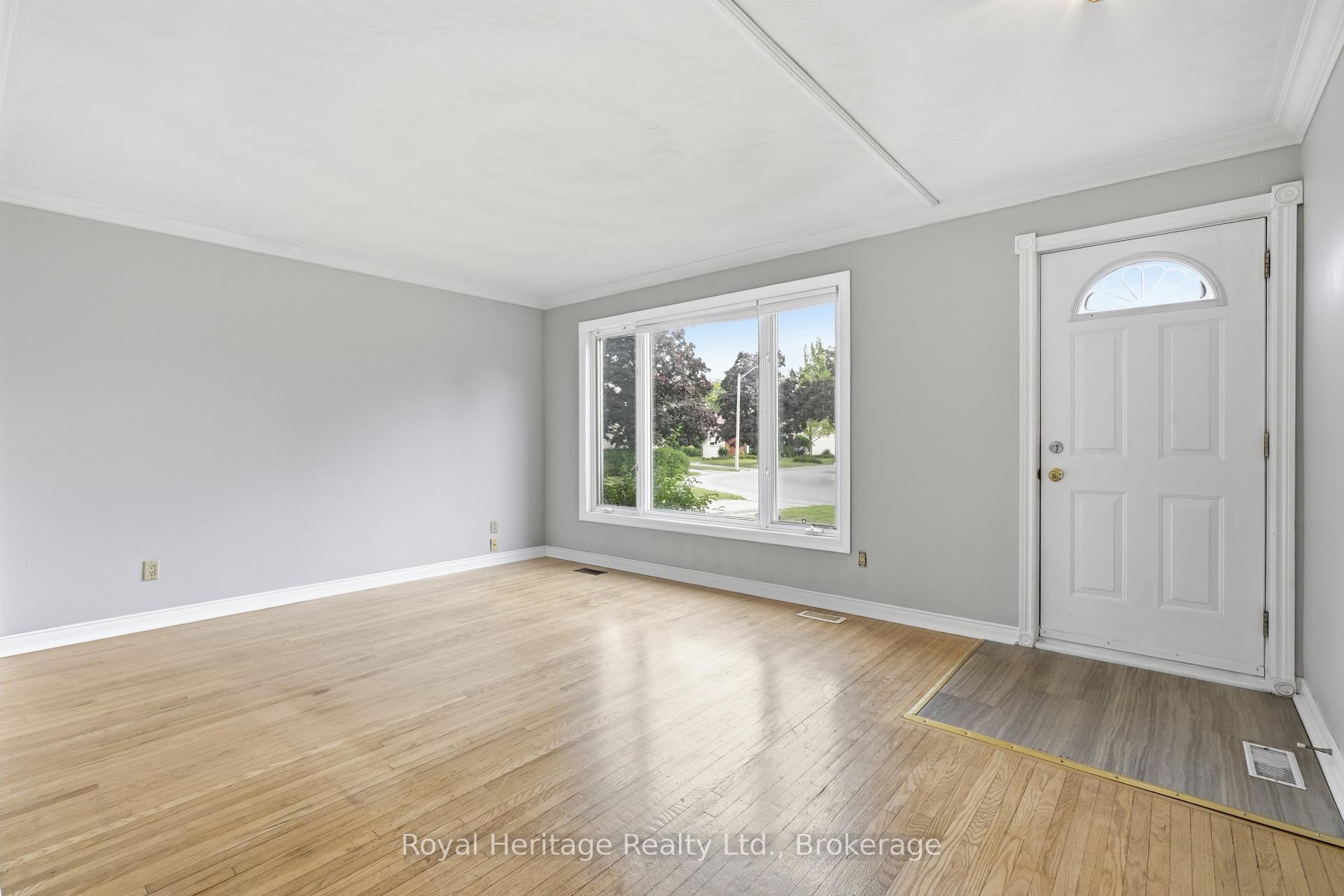 Photo 9 of 56 Fifth Avenue, Quinte West, Murray Ward — HOMEH