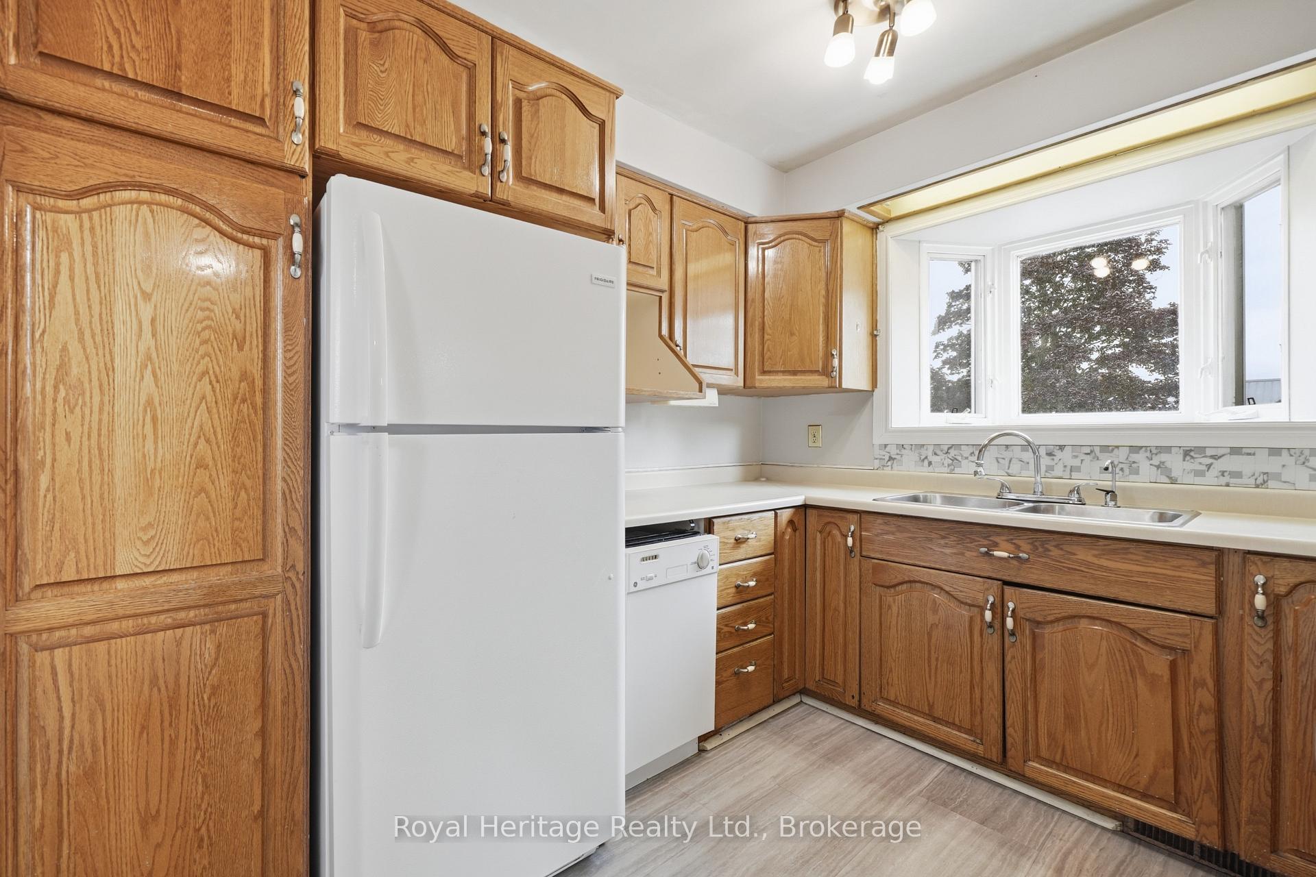 Photo 15 of 56 Fifth Avenue, Quinte West, Murray Ward — HOMEH
