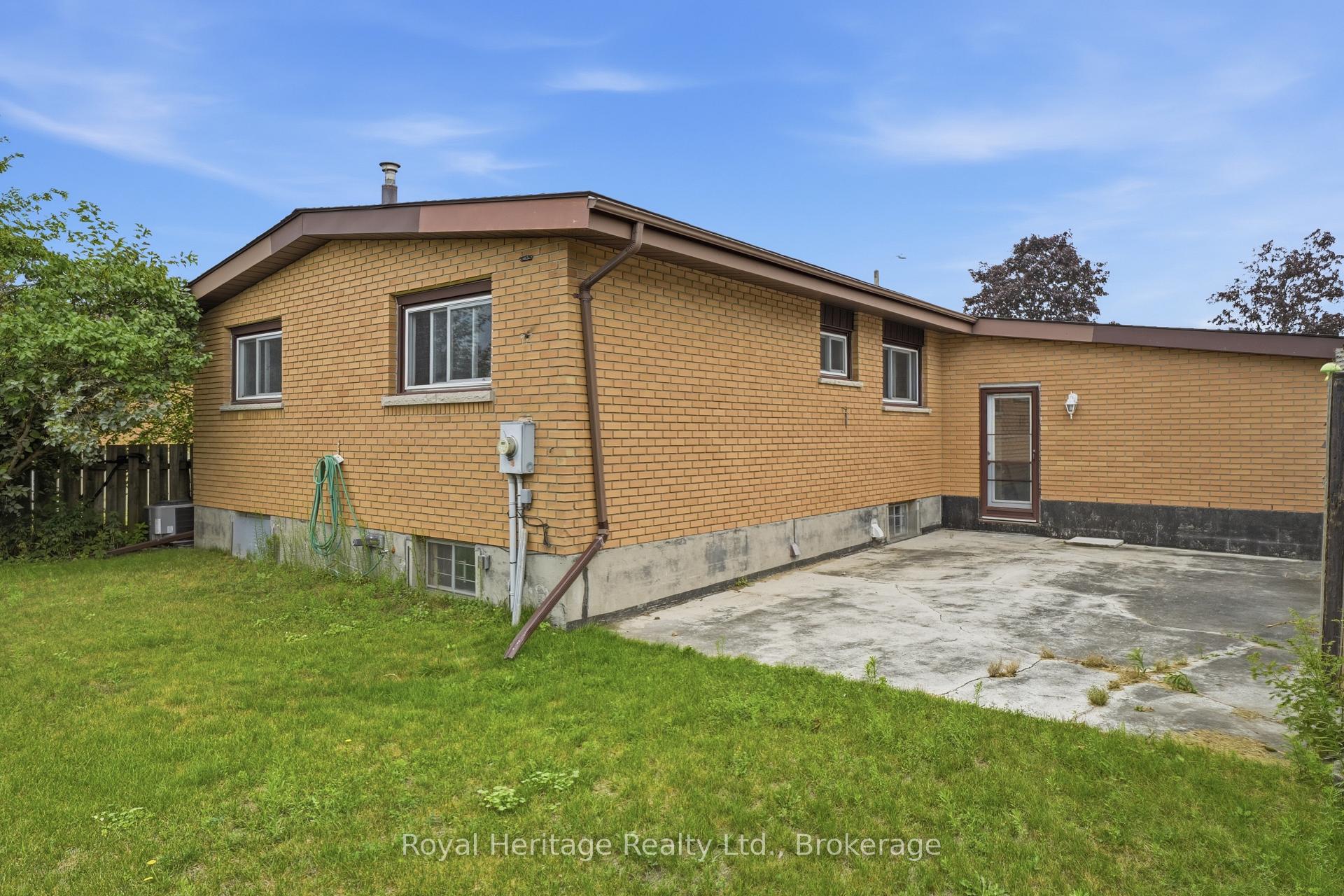 Photo 38 of 56 Fifth Avenue, Quinte West, Murray Ward — HOMEH