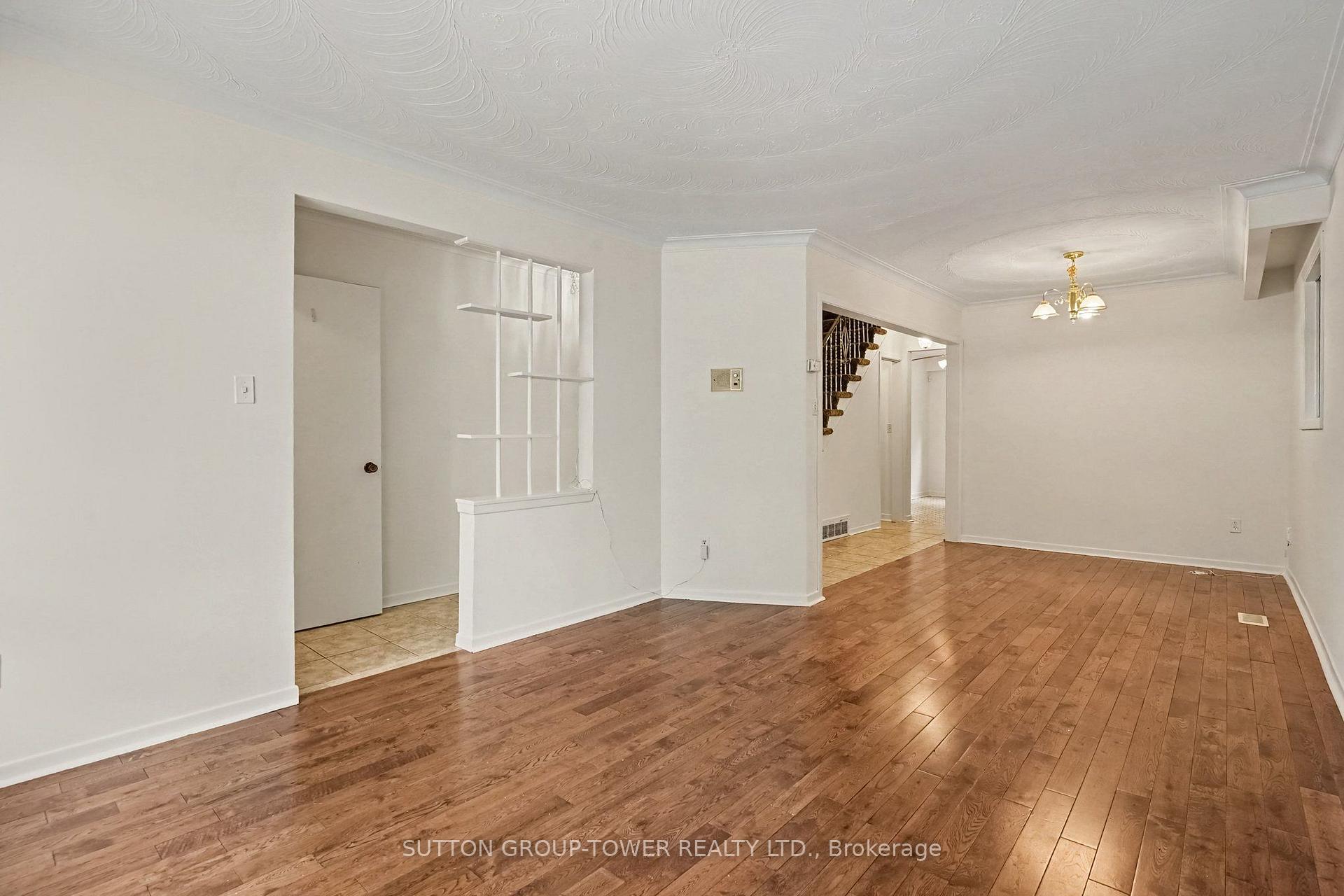 Photo 6 of 164 Robina Avenue W, Toronto, Oakwood Village — HOMEH
