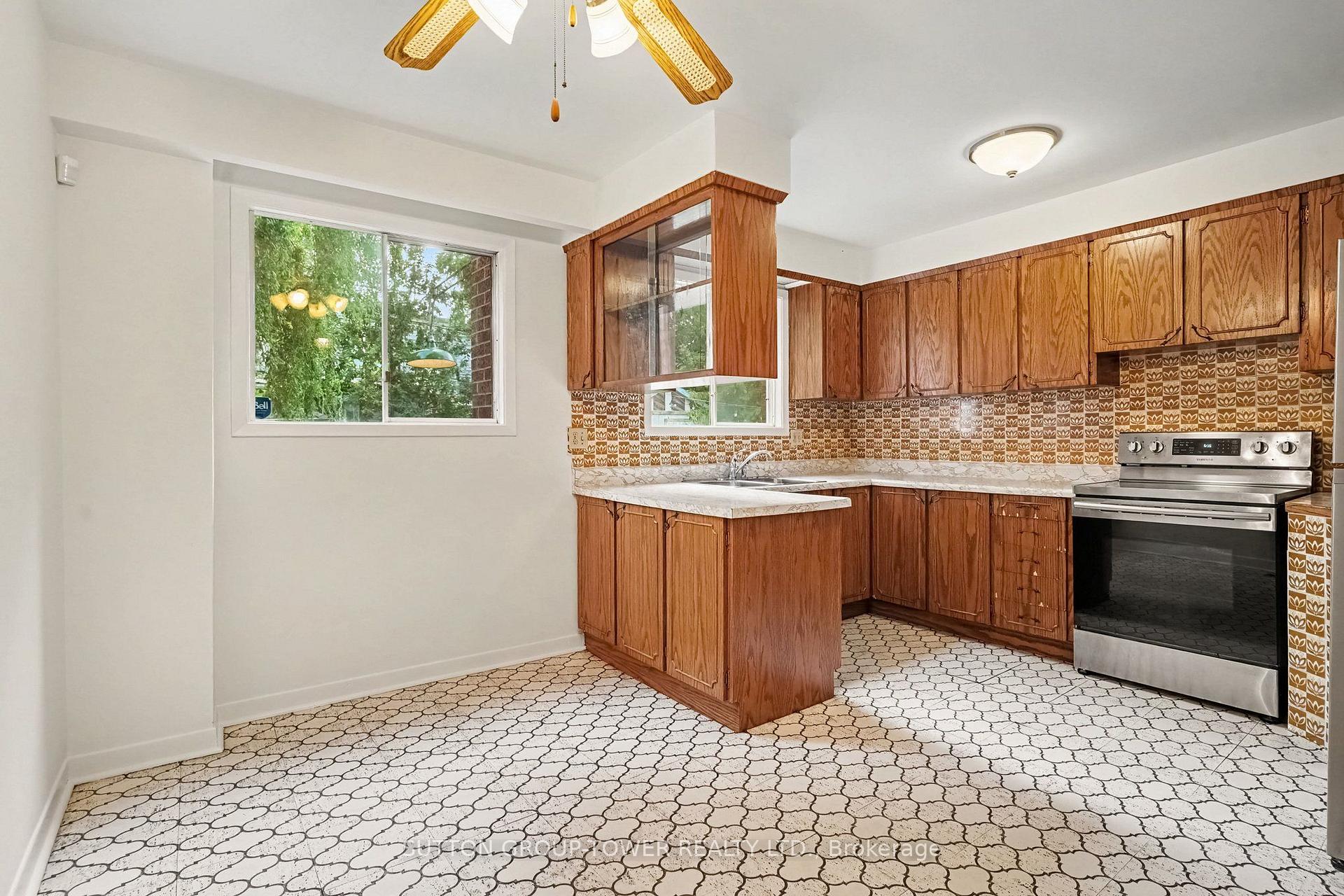 Photo 7 of 164 Robina Avenue W, Toronto, Oakwood Village — HOMEH