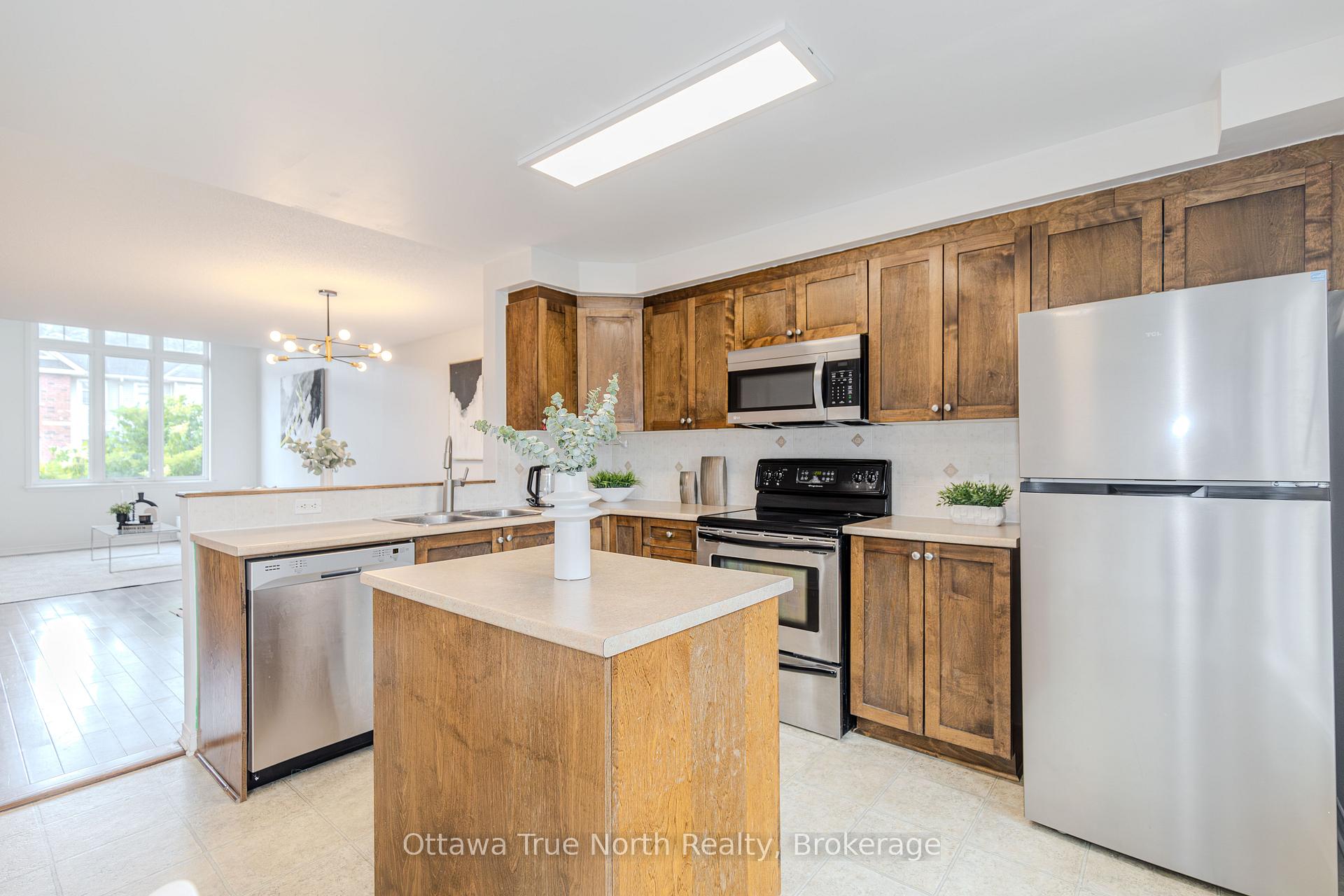 Photo 13 of Unit 9, 276 Keltie Private, Ottawa, Barrhaven - Longfields — HOMEH