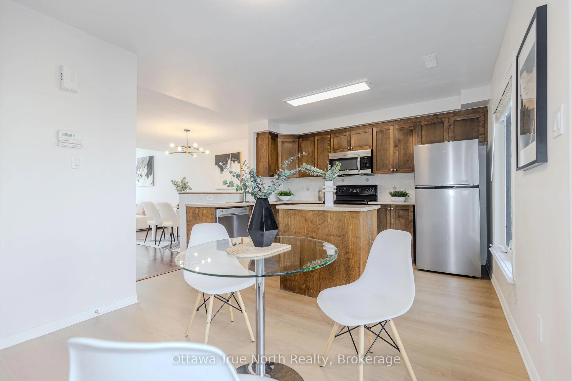 Photo 12 of Unit 9, 276 Keltie Private, Ottawa, Barrhaven - Longfields — HOMEH