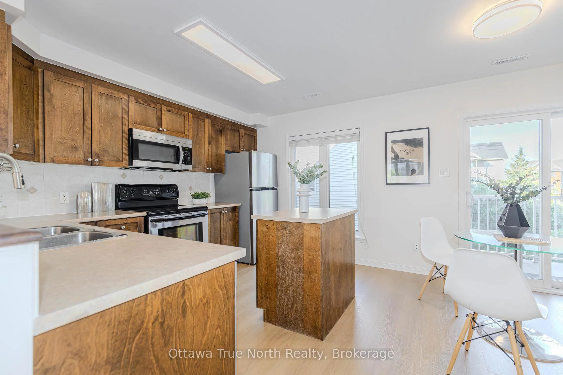 Photo 15 of Unit 9, 276 Keltie Private, Ottawa, Barrhaven - Longfields — HOMEH