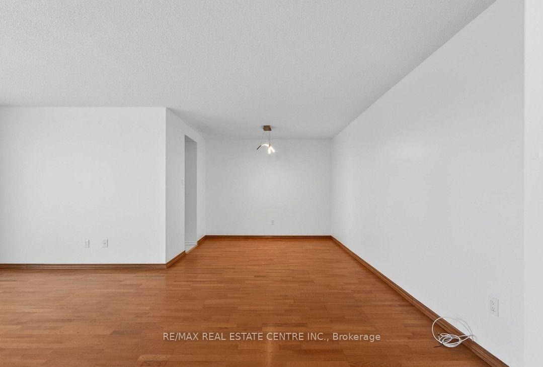 Photo 2 of Unit 1201, 100 County Court Boulevard, Brampton, Fletcher's Creek South — HOMEH
