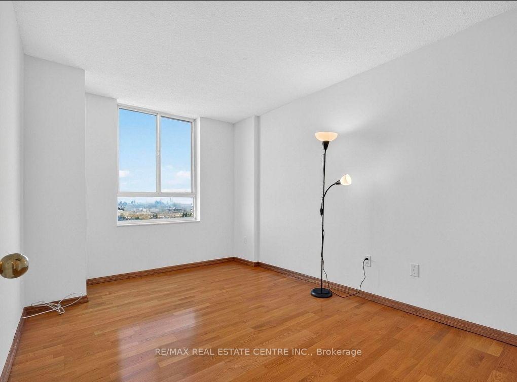 Photo 13 of Unit 1201, 100 County Court Boulevard, Brampton, Fletcher's Creek South — HOMEH
