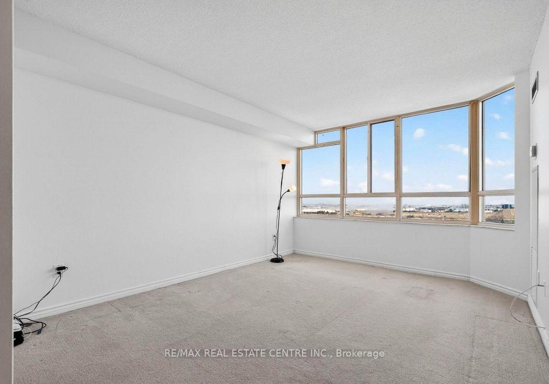 Photo 14 of Unit 1201, 100 County Court Boulevard, Brampton, Fletcher's Creek South — HOMEH