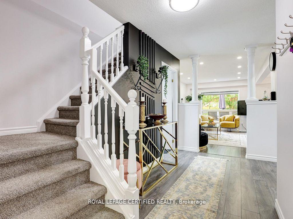 Photo 9 of 209 Briarmeadow Drive, Kitchener, Idlewood — HOMEH