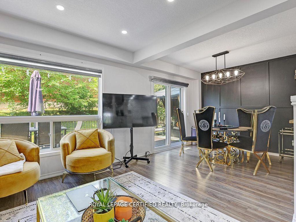 Photo 17 of 209 Briarmeadow Drive, Kitchener, Idlewood — HOMEH