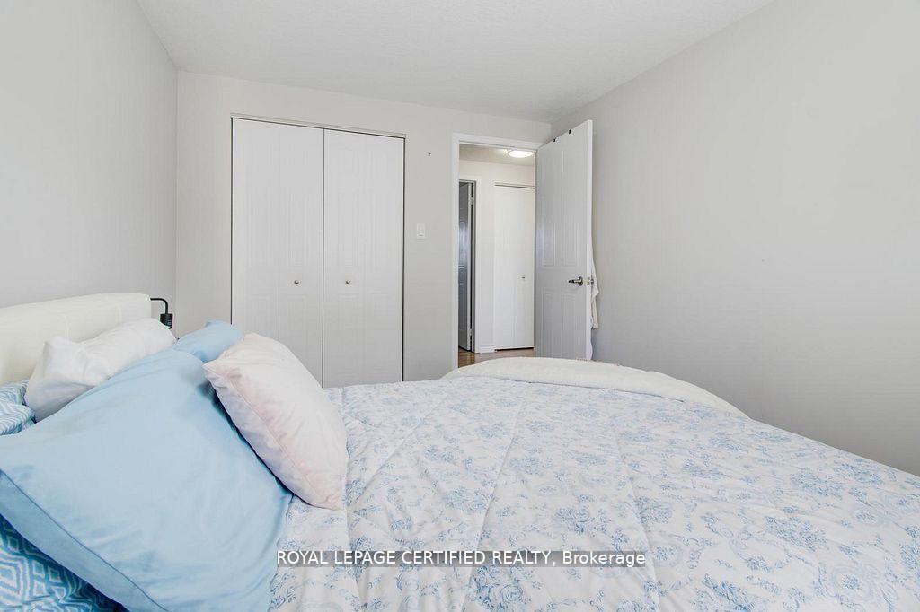 Photo 22 of 209 Briarmeadow Drive, Kitchener, Idlewood — HOMEH