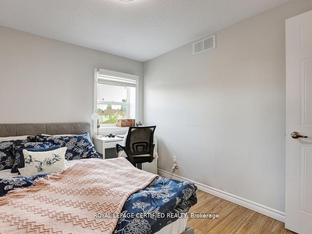 Photo 26 of 209 Briarmeadow Drive, Kitchener, Idlewood — HOMEH