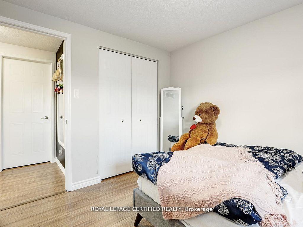 Photo 27 of 209 Briarmeadow Drive, Kitchener, Idlewood — HOMEH
