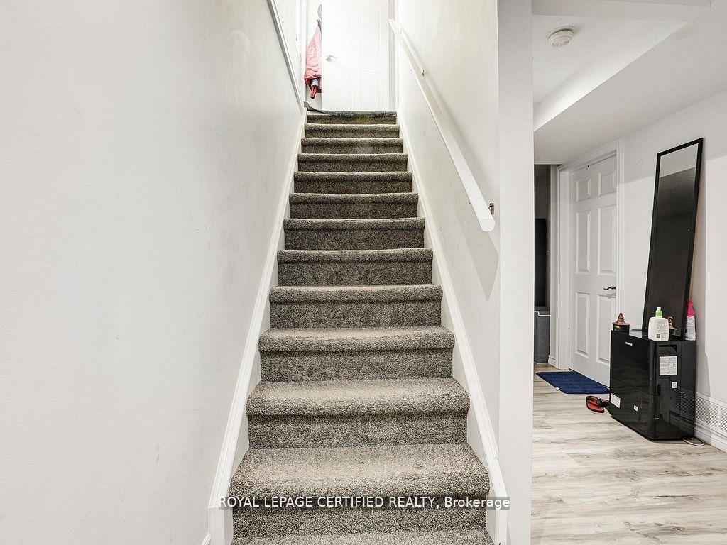 Photo 28 of 209 Briarmeadow Drive, Kitchener, Idlewood — HOMEH