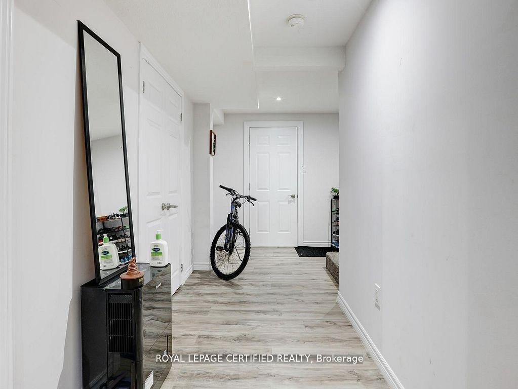 Photo 29 of 209 Briarmeadow Drive, Kitchener, Idlewood — HOMEH