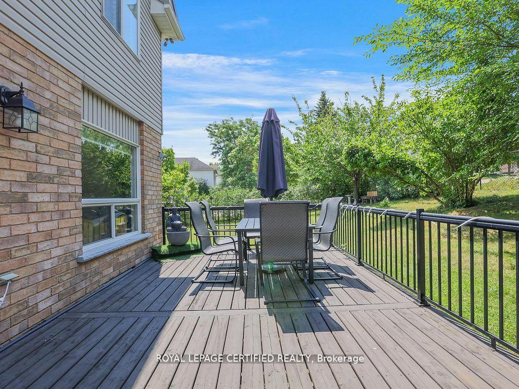 Photo 36 of 209 Briarmeadow Drive, Kitchener, Idlewood — HOMEH